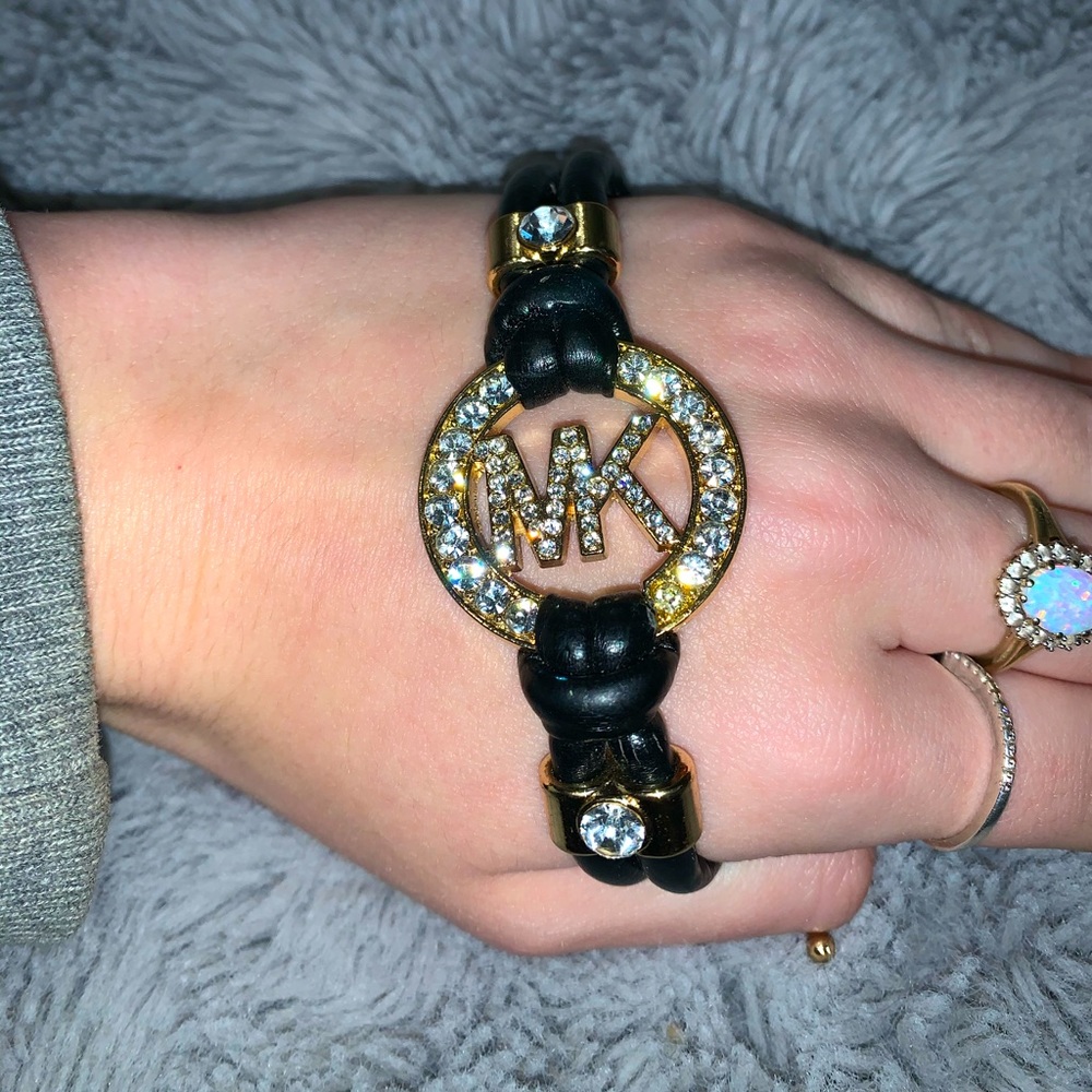 Michael kors rhinestone bracelet 💎🖤